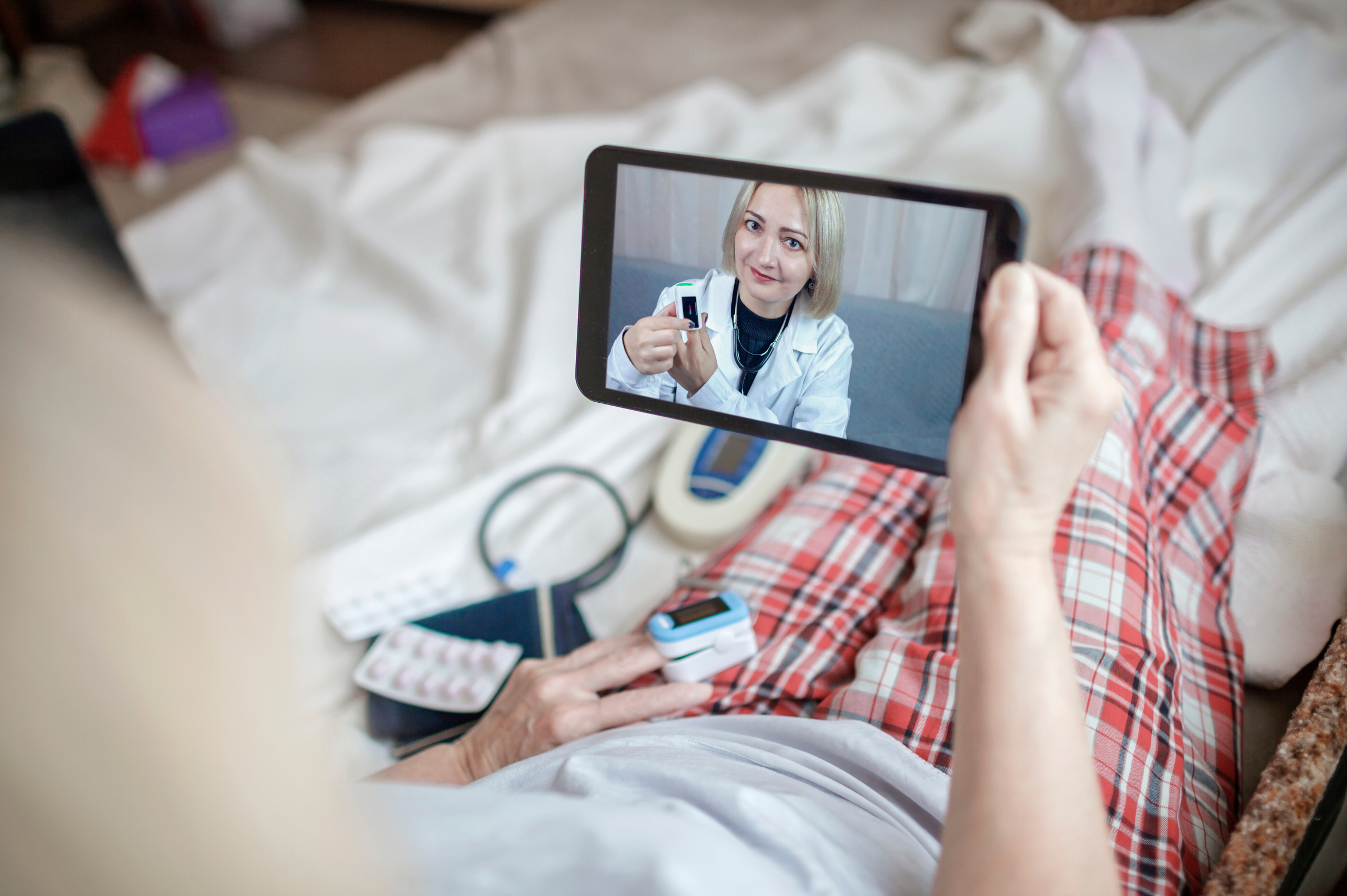 Téléconsultation : qui appelle, quand et pour quoi ? Ce que montrent les données 2024